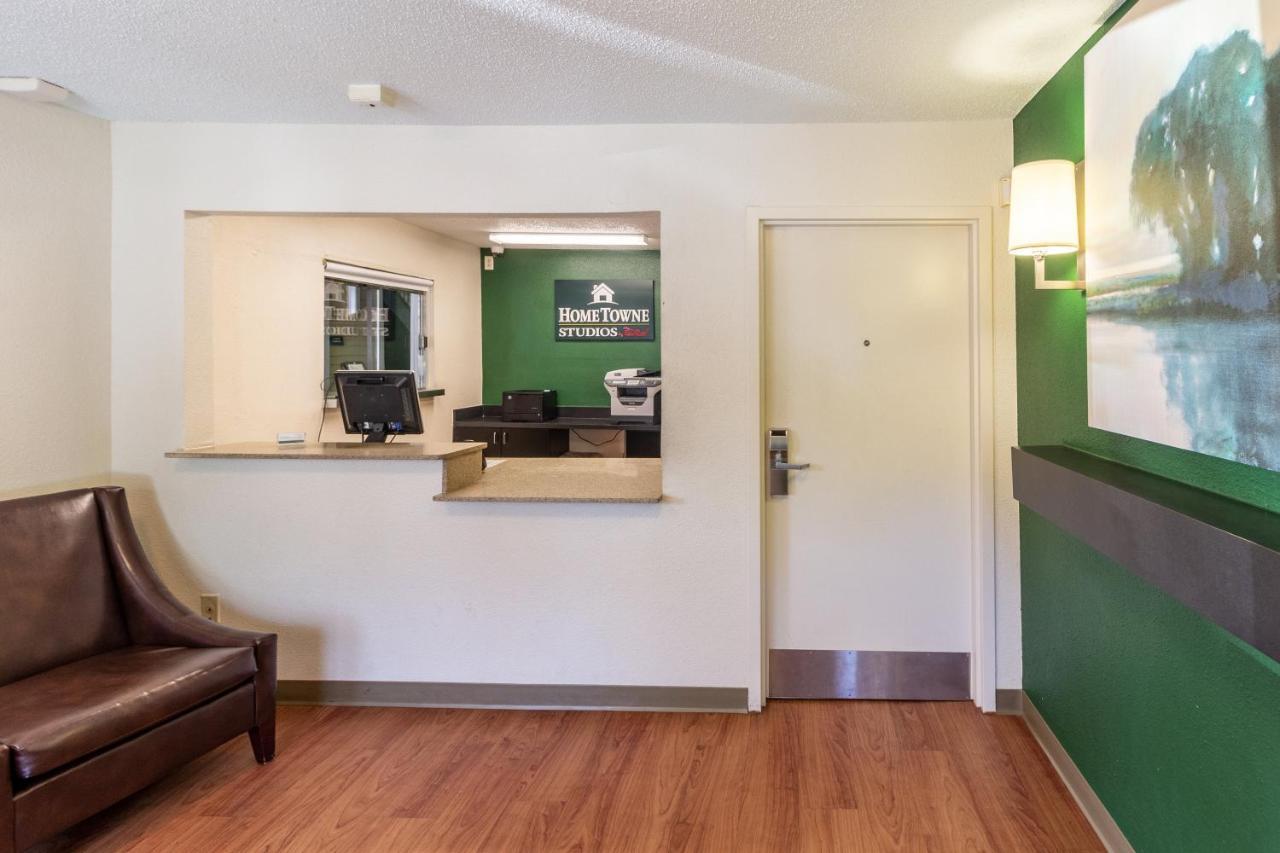 Hometowne Studios By Red Roof Houston - Northwest Extérieur photo