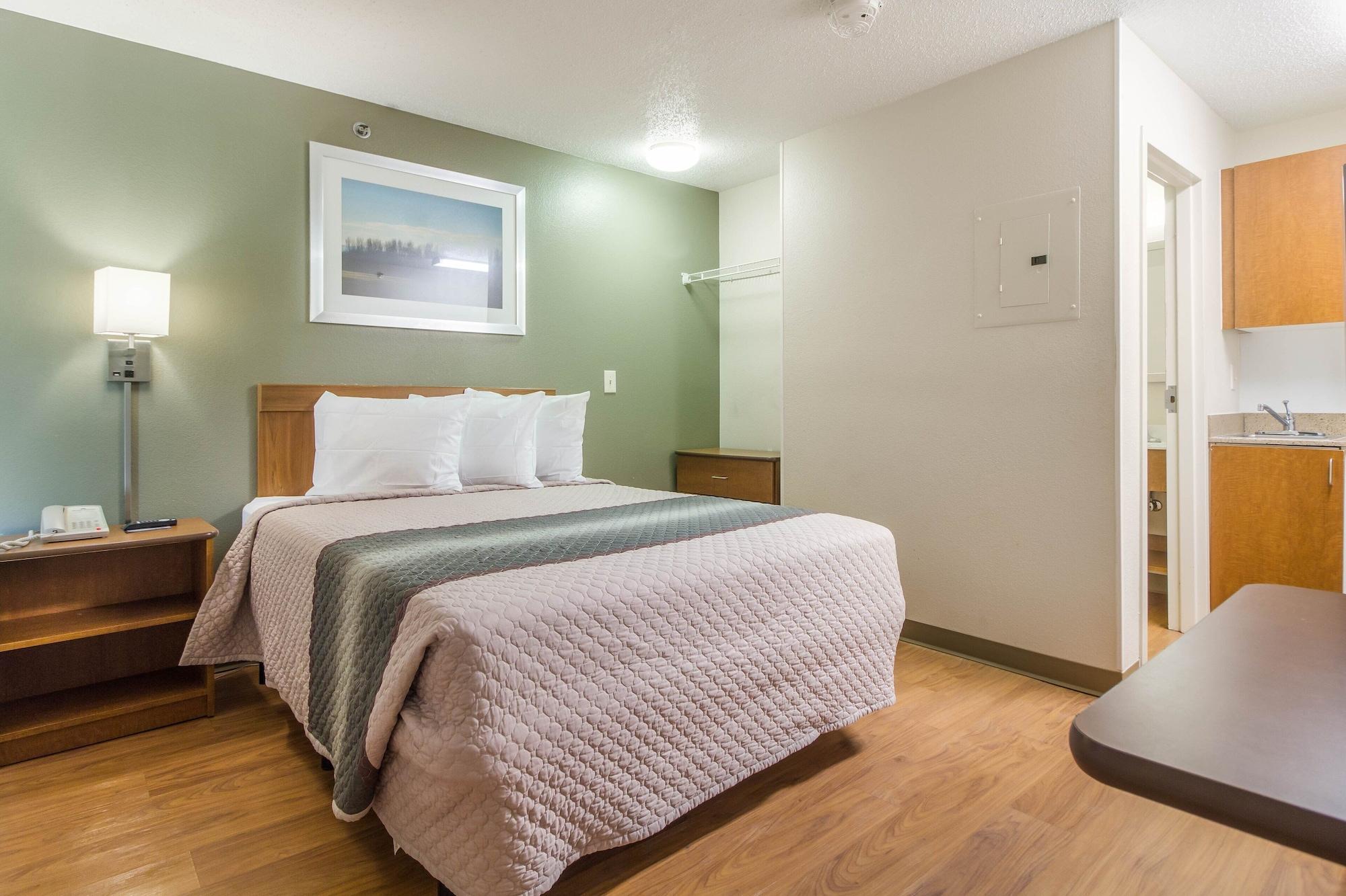 Hometowne Studios By Red Roof Houston - Northwest Extérieur photo
