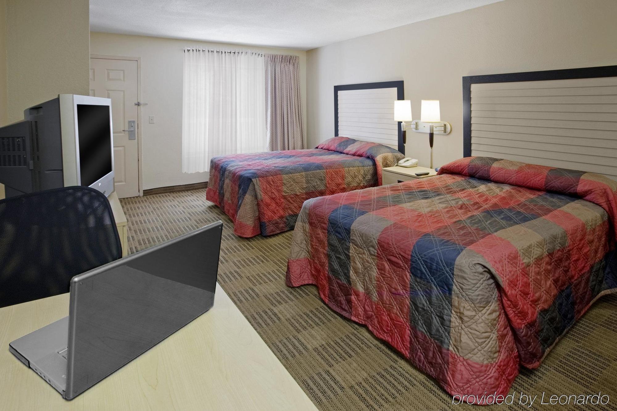 Hometowne Studios By Red Roof Houston - Northwest Extérieur photo