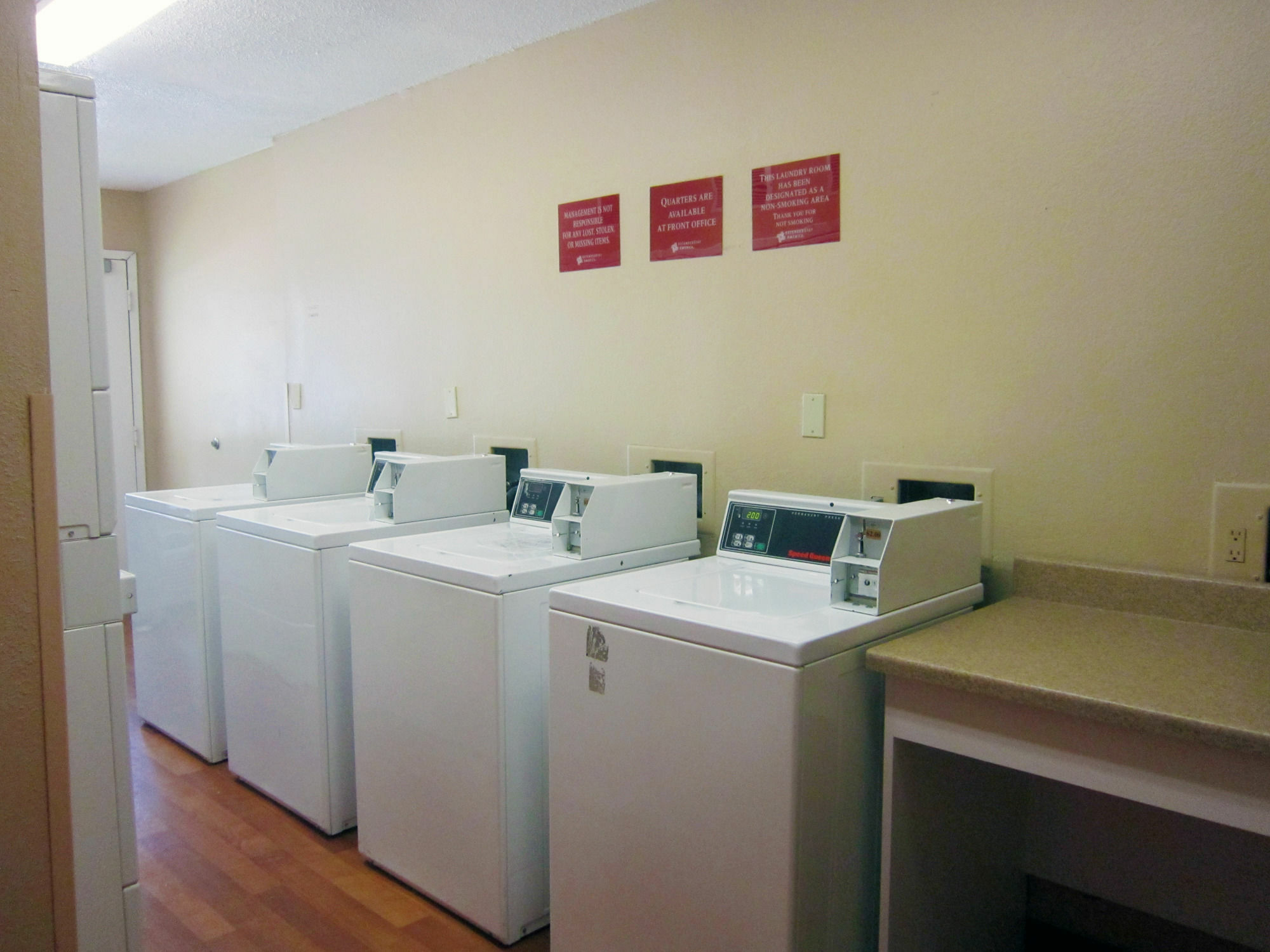 Hometowne Studios By Red Roof Houston - Northwest Extérieur photo